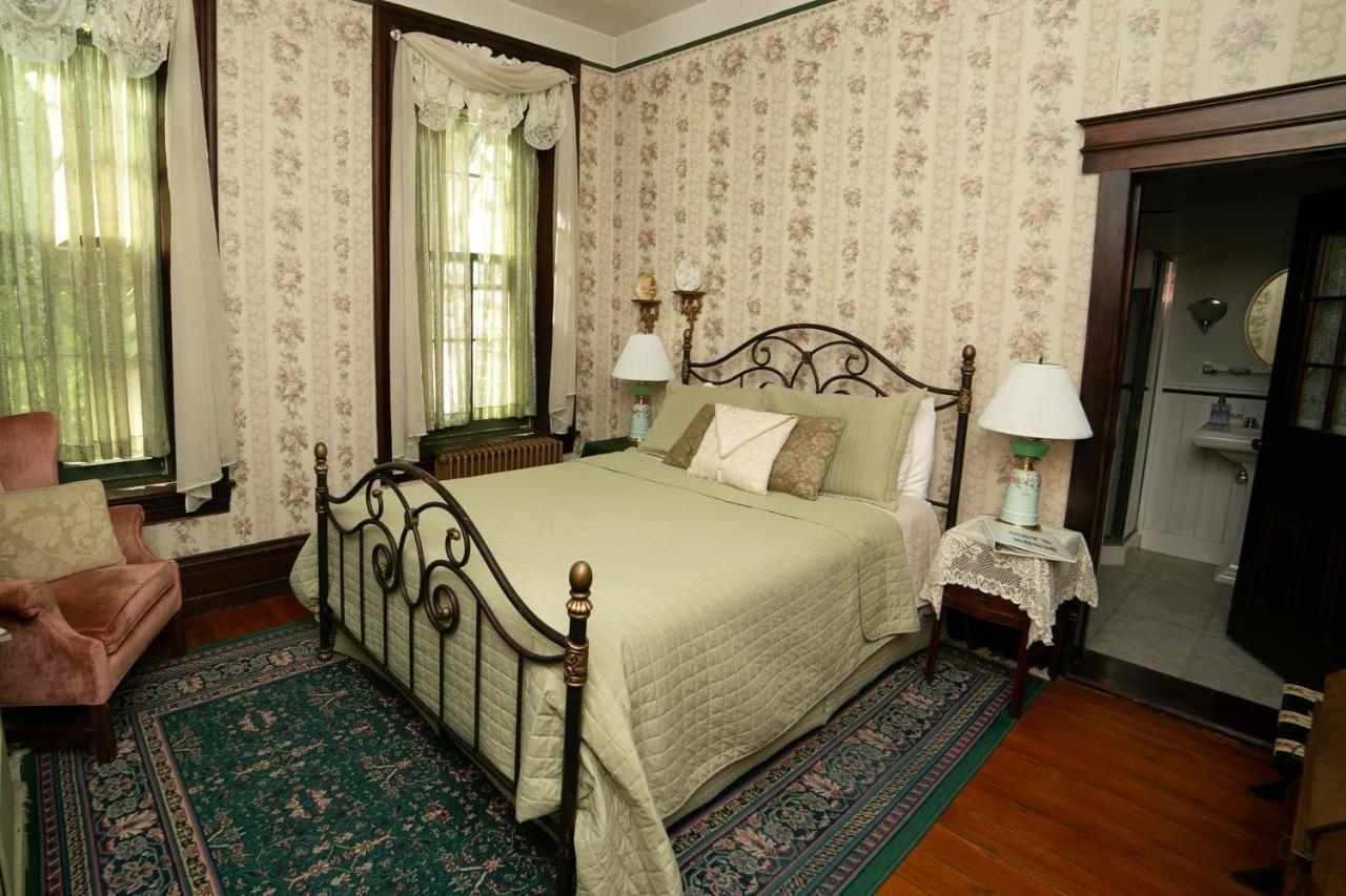 Faunbrook Bed & Breakfast (Adults Only) West Chester Room photo