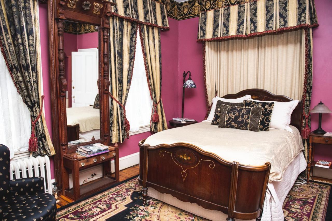 Faunbrook Bed & Breakfast (Adults Only) West Chester Exterior photo